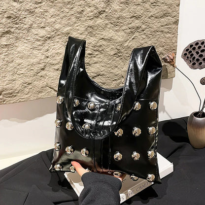 New Genuine Leather Rivet Bucket Bag Fashionabl Personality Trendy Cool Polka Dot Rivet Casual Luxury Brand Underarm Bag Handbag