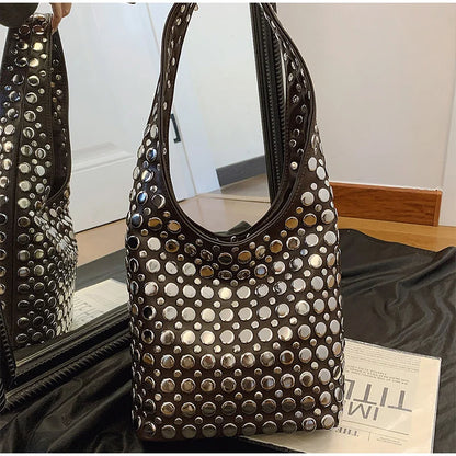 New Genuine Leather Rivet Bucket Bag Fashionabl Personality Trendy Cool Polka Dot Rivet Casual Luxury Brand Underarm Bag Handbag