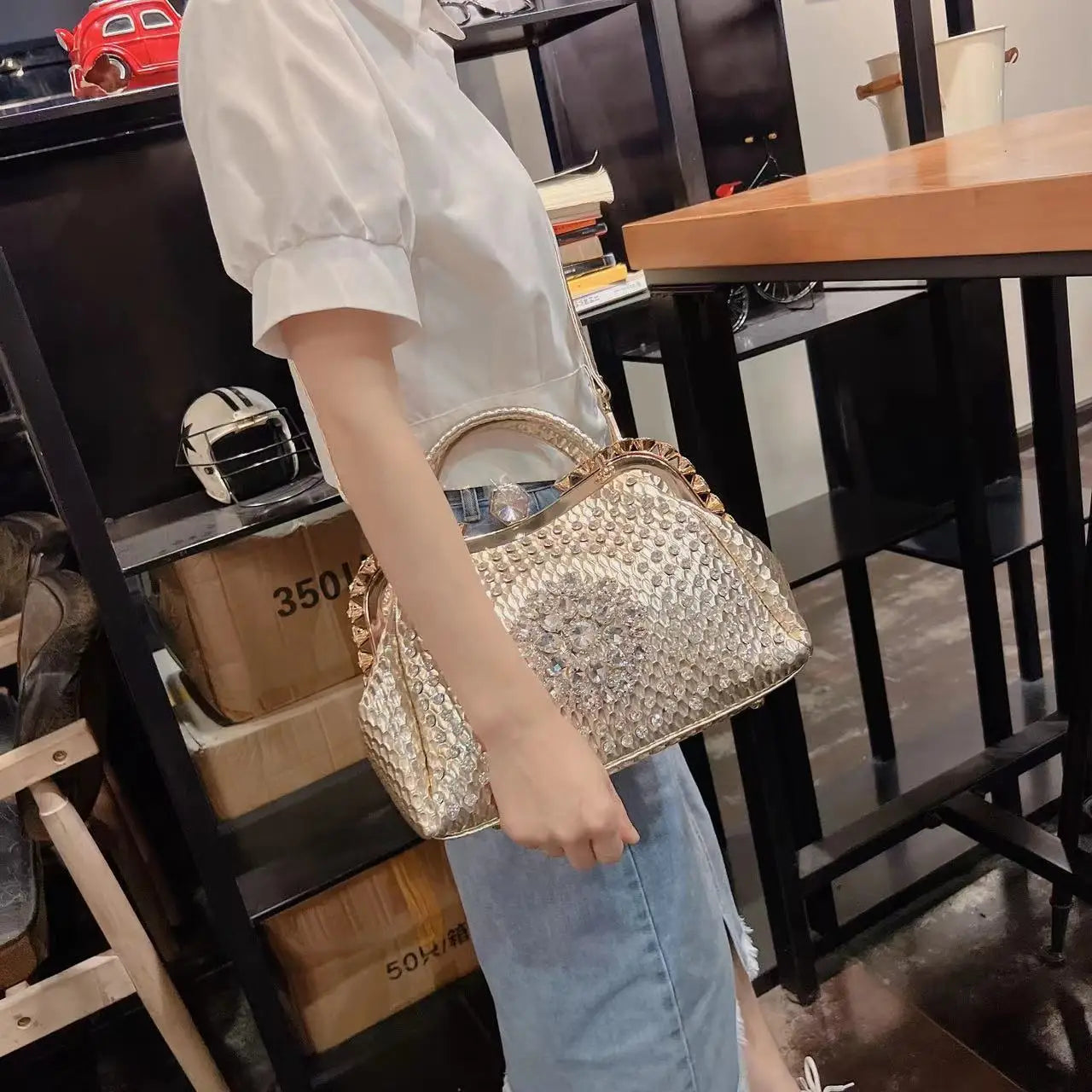 2024 New Luxury Fashion Diamonds Women's Handbags Leather Design Clip Rhinestone Bag Portable Tote Shoulder Messenger Bags