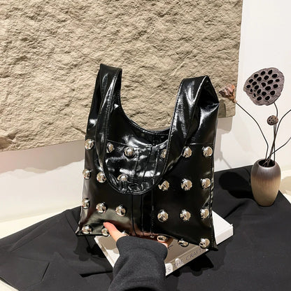 New Genuine Leather Rivet Bucket Bag Fashionabl Personality Trendy Cool Polka Dot Rivet Casual Luxury Brand Underarm Bag Handbag