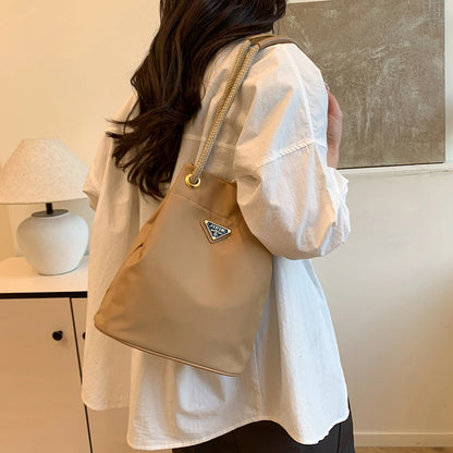 Simple Casual Versatile Women's Solid Color Nylon Cloth Single Shoulder Crossbody Bag Fashion Commuting Storage Bucket Bags