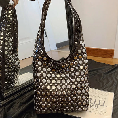 New Genuine Leather Rivet Bucket Bag Fashionabl Personality Trendy Cool Polka Dot Rivet Casual Luxury Brand Underarm Bag Handbag