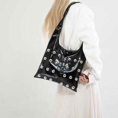 New Genuine Leather Rivet Bucket Bag Fashionabl Personality Trendy Cool Polka Dot Rivet Casual Luxury Brand Underarm Bag Handbag