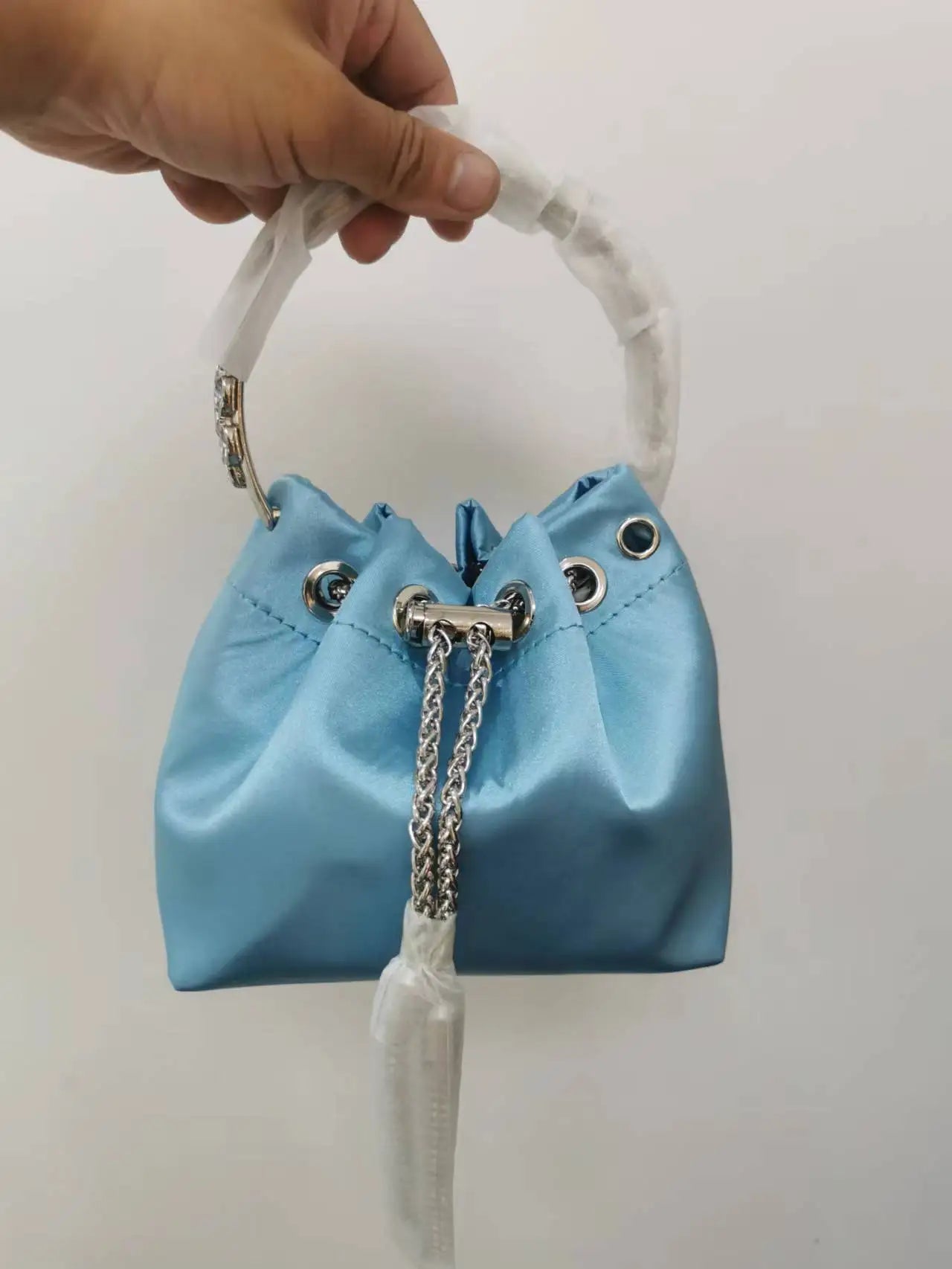 WOMEN BAG High Quality Silk Bucket Bags Diamonds Female Personalized Shoulder Tassels Chains Handbags For Women Crossbady Bag
