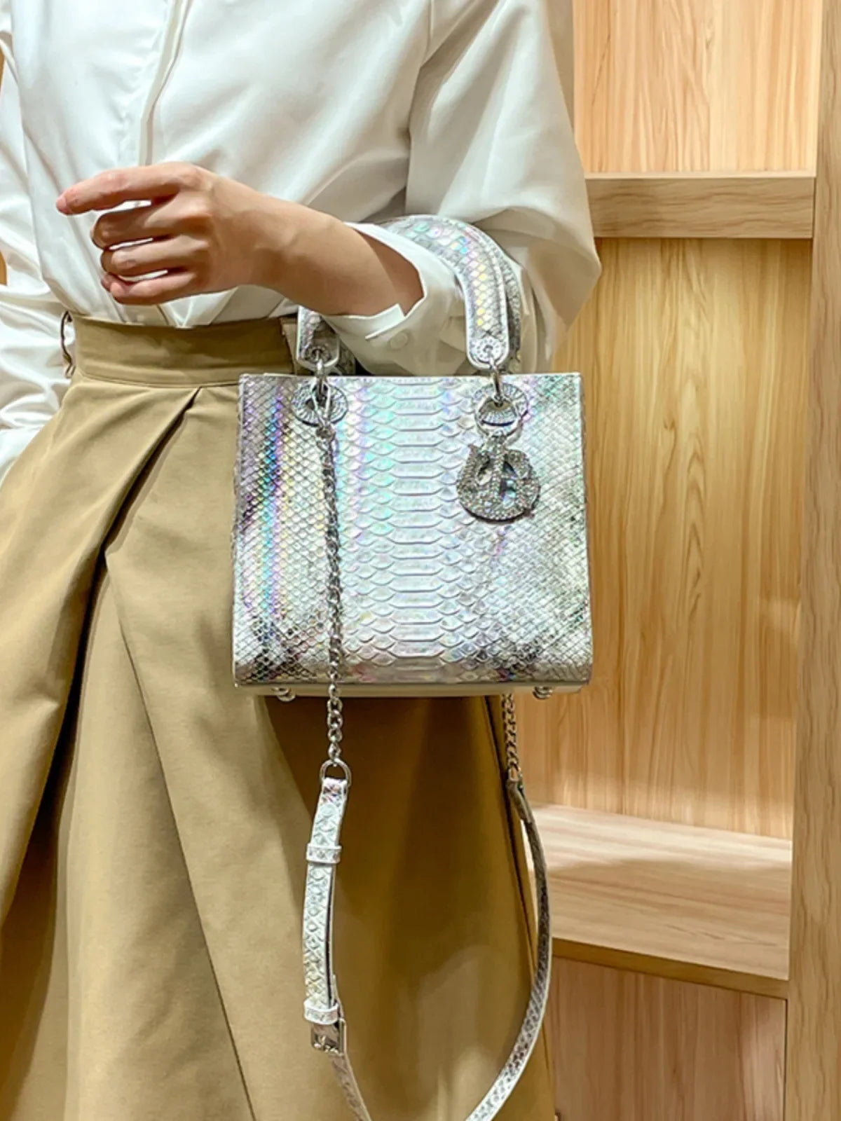 2024 New Luxury Snake Pattern Handbag Women's Fashionable Chain Shoulder Crossbody Bag True Leather Handbags