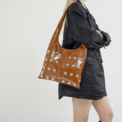 New Genuine Leather Rivet Bucket Bag Fashionabl Personality Trendy Cool Polka Dot Rivet Casual Luxury Brand Underarm Bag Handbag