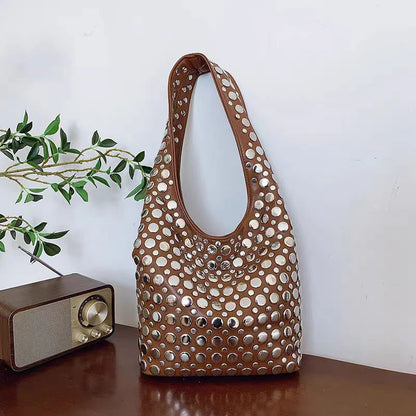 New Genuine Leather Rivet Bucket Bag Fashionabl Personality Trendy Cool Polka Dot Rivet Casual Luxury Brand Underarm Bag Handbag