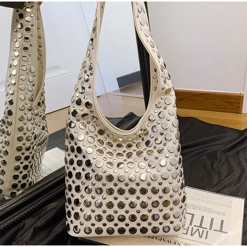 New Genuine Leather Rivet Bucket Bag Fashionabl Personality Trendy Cool Polka Dot Rivet Casual Luxury Brand Underarm Bag Handbag